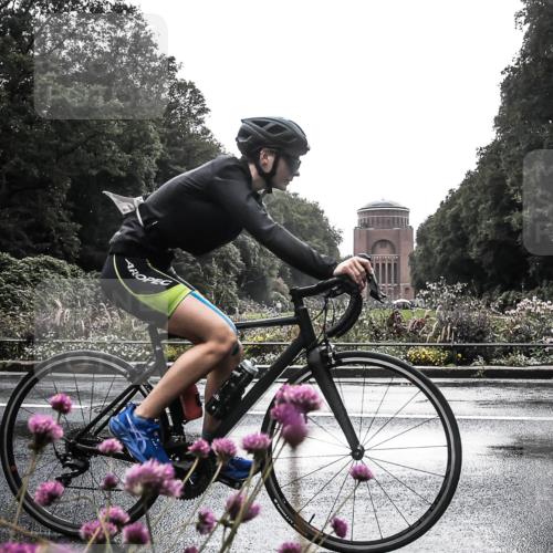 13.09.2026 - Stadtparktriathlon H.Heesch http://msf.ph/oto/10289963 13.09.2026 11:49:49 Radfahren 712, 802, 934 meine-sportfotos.de