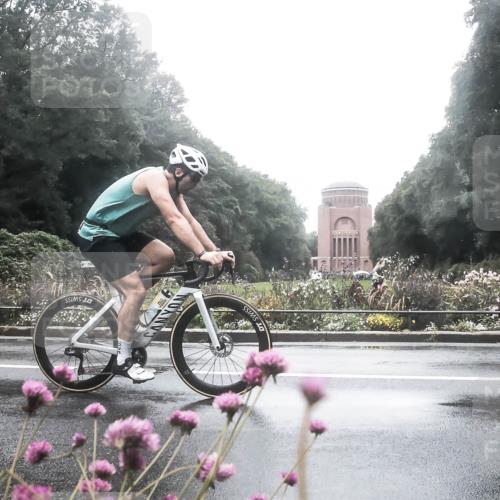 13.09.2026 - Stadtparktriathlon H.Heesch http://msf.ph/oto/10289978 13.09.2026 12:59:09 Radfahren 1249, 1264, 1322, 1323 meine-sportfotos.de