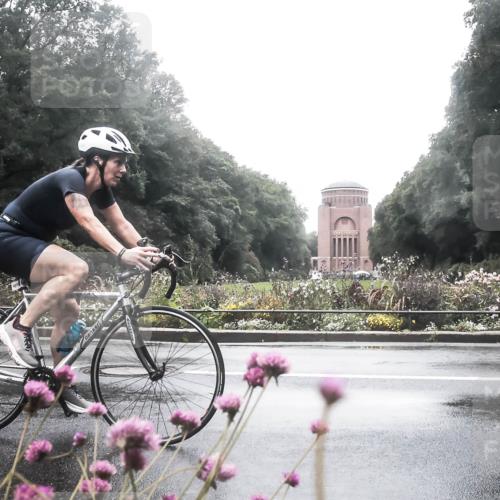 13.09.2026 - Stadtparktriathlon H.Heesch http://msf.ph/oto/10289985 13.09.2026 12:59:15 Radfahren 1070, 1151, 1219, 1292, 1381 meine-sportfotos.de