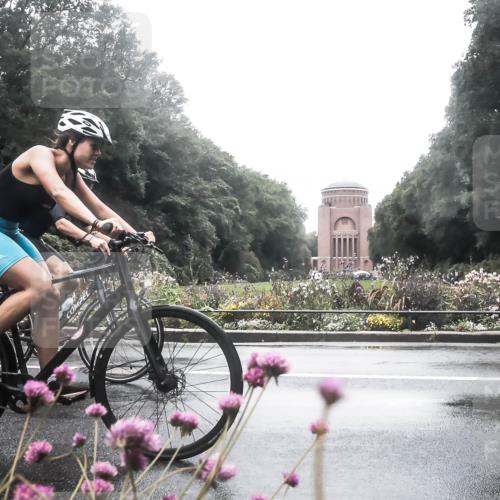 13.09.2026 - Stadtparktriathlon H.Heesch http://msf.ph/oto/10289988 13.09.2026 12:59:15 Radfahren 1070, 1151, 1219, 1292, 1381 meine-sportfotos.de