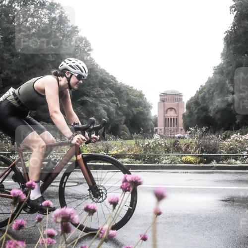 13.09.2026 - Stadtparktriathlon H.Heesch http://msf.ph/oto/10289997 13.09.2026 12:59:18 Radfahren 1070, 1151, 1219, 1292, 1379, 1381, 1406 meine-sportfotos.de