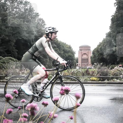 13.09.2026 - Stadtparktriathlon H.Heesch http://msf.ph/oto/10290036 13.09.2026 12:59:38 Radfahren 1270, 1360, 1397 meine-sportfotos.de
