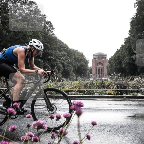 13.09.2026 - Stadtparktriathlon H.Heesch http://msf.ph/oto/10290053 13.09.2026 11:50:47 Radfahren 822, 918 meine-sportfotos.de