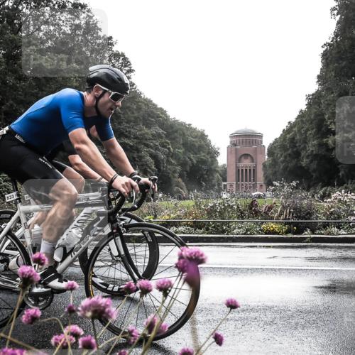 13.09.2026 - Stadtparktriathlon H.Heesch http://msf.ph/oto/10290061 13.09.2026 11:50:52 Radfahren 833, 836, 918 meine-sportfotos.de