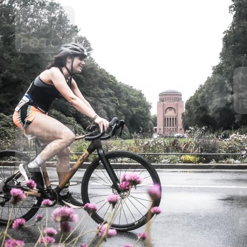 13.09.2026 - Stadtparktriathlon H.Heesch http://msf.ph/oto/10290071 13.09.2026 12:59:50 Radfahren 1107, 1247, 1252, 1302, 1414, 1428 meine-sportfotos.de