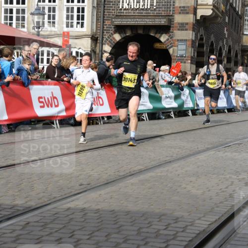 13.09.2026 - 21. swb-Marathon Bremen Strokosch-Dieckow http://msf.ph/oto/10290081 13.09.2026 10:45:24 Ziel 10096, 10143, 10214, 10628, 10735, 10866, 11020, 11396, 13591, 10318, 10352, 10536, 10541, 10583, 11088, 11209, 11232, 11749, 12290, 12355, 12534, 13532, 13628 meine-sportfotos.de