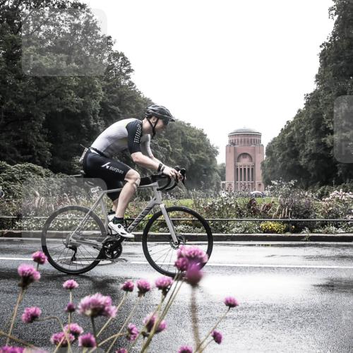 13.09.2026 - Stadtparktriathlon H.Heesch http://msf.ph/oto/10290144 13.09.2026 11:51:45 Radfahren 832, 851 meine-sportfotos.de