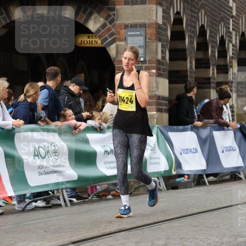 13.09.2026 - 21. swb-Marathon Bremen Strokosch-Dieckow http://msf.ph/oto/10290185 13.09.2026 11:15:26 Ziel 10271, 10325, 10605, 11673, 11694, 11810, 11990, 12110, 12333, 11504, 12137 meine-sportfotos.de
