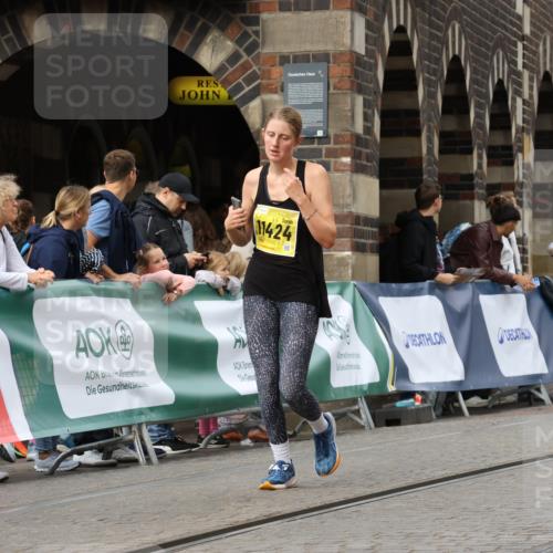 13.09.2026 - 21. swb-Marathon Bremen Strokosch-Dieckow http://msf.ph/oto/10290199 13.09.2026 11:15:26 Ziel 10271, 10325, 10605, 11673, 11694, 11810, 11990, 12110, 12333, 11504, 12137 meine-sportfotos.de