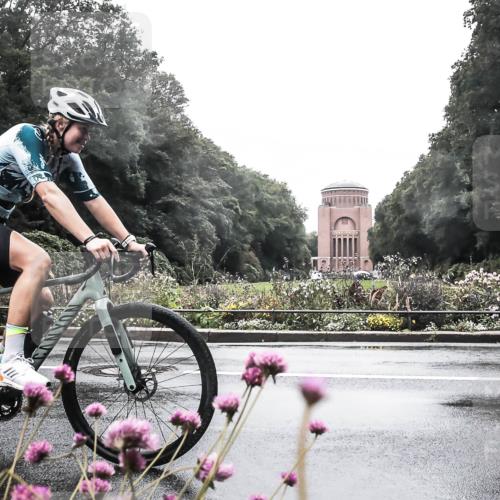 13.09.2026 - Stadtparktriathlon H.Heesch http://msf.ph/oto/10290238 13.09.2026 13:01:00 Radfahren 1324, 1367 meine-sportfotos.de