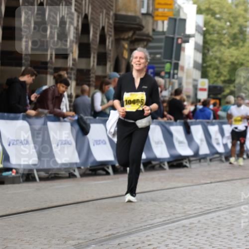 13.09.2026 - 21. swb-Marathon Bremen Strokosch-Dieckow http://msf.ph/oto/10290249 13.09.2026 11:15:30 Ziel 10325, 11424, 11694, 11810, 11990, 12110, 12333, 10572, 10900, 11504, 12137 meine-sportfotos.de