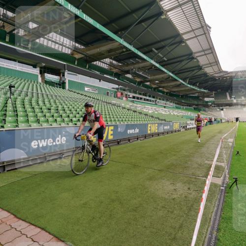 13.09.2026 - 21. swb-Marathon Bremen Michael Burmester http://msf.ph/oto/10290258 13.09.2026 10:14:31 Laufen im Stadion 13525 meine-sportfotos.de