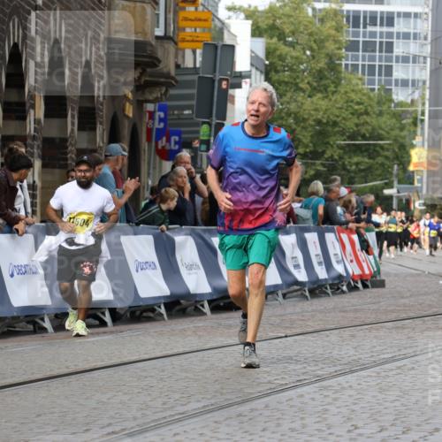 13.09.2026 - 21. swb-Marathon Bremen Strokosch-Dieckow http://msf.ph/oto/10290260 13.09.2026 11:15:36 Ziel 10606, 11424, 11694, 11990, 10572, 10900, 11307, 11778, 11897, 12137 meine-sportfotos.de