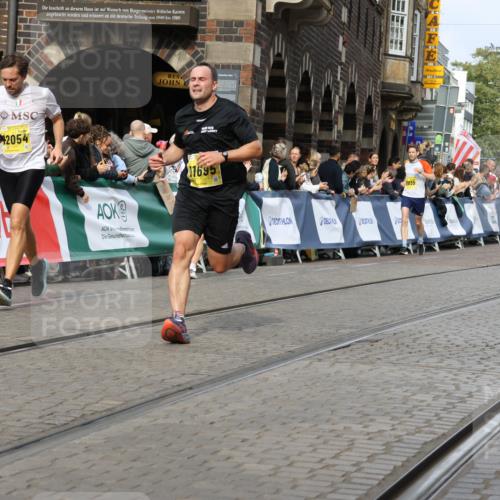 13.09.2026 - 21. swb-Marathon Bremen Strokosch-Dieckow http://msf.ph/oto/10290276 13.09.2026 10:45:28 Ziel 10096, 10143, 10214, 10735, 10866, 11020, 11396, 11695, 13591, 10352, 10464, 10536, 10541, 10583, 10987, 11063, 11088, 11209, 11559, 11749, 11845, 12087, 12290, 12355, 13532, 13628 meine-sportfotos.de