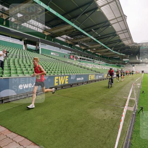 13.09.2026 - 21. swb-Marathon Bremen Michael Burmester http://msf.ph/oto/10290295 13.09.2026 10:15:46 Laufen im Stadion 12272, 13525, 13547, 13567, 13627 meine-sportfotos.de