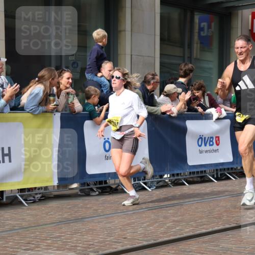 13.09.2026 - 21. swb-Marathon Bremen Strokosch-Dieckow http://msf.ph/oto/10290313 13.09.2026 10:45:17 Ziel 10318, 10352, 10464, 10536, 10541, 10583, 10987, 11015, 11063, 11088, 11209, 11232, 11279, 11478, 11559, 11749, 11835, 11845, 12087, 12290, 12355, 12534, 13532, 13595, 13628, 10096, 10143, 10214, 10398, 10735, 10866, 11020, 11396, 11695, 12054, 12475, 13591 meine-sportfotos.de