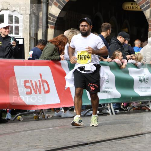 13.09.2026 - 21. swb-Marathon Bremen Strokosch-Dieckow http://msf.ph/oto/10290316 13.09.2026 11:15:41 Ziel 10606, 11424, 10474, 10572, 10900, 11307, 11778, 11897, 11940 meine-sportfotos.de