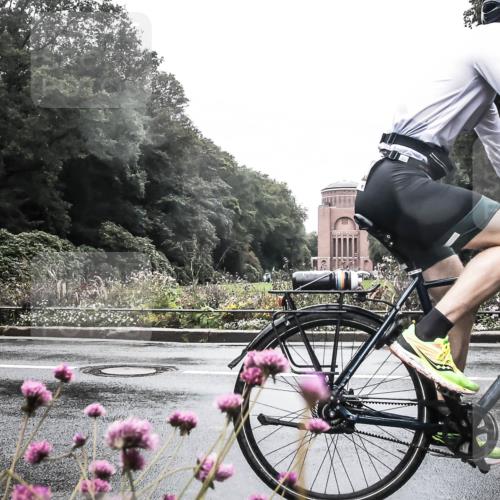13.09.2026 - Stadtparktriathlon H.Heesch http://msf.ph/oto/10290329 13.09.2026 13:01:28 Radfahren 1384, 1404 meine-sportfotos.de