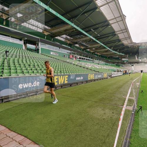 13.09.2026 - 21. swb-Marathon Bremen Michael Burmester http://msf.ph/oto/10290356 13.09.2026 10:16:13 Laufen im Stadion 10597, 12272, 13501, 13515, 13517, 13525, 13542, 13547, 13567, 13623, 13627, 13635 meine-sportfotos.de