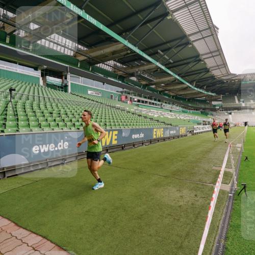 13.09.2026 - 21. swb-Marathon Bremen Michael Burmester http://msf.ph/oto/10290385 13.09.2026 10:16:46 Laufen im Stadion 10597, 12272, 13501, 13510, 13515, 13517, 13522, 13542, 13547, 13561, 13567, 13569, 13576, 13579, 13604, 13623, 13627, 13635 meine-sportfotos.de