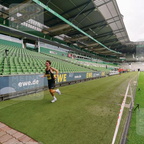 13.09.2026 - 21. swb-Marathon Bremen Michael Burmester http://msf.ph/oto/10290405 13.09.2026 10:17:01 Laufen im Stadion 10597, 12272, 12458, 13501, 13504, 13510, 13515, 13517, 13522, 13542, 13547, 13561, 13567, 13569, 13576, 13579, 13603, 13604, 13623, 13635 meine-sportfotos.de