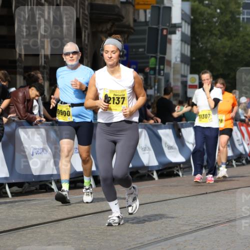 13.09.2026 - 21. swb-Marathon Bremen Strokosch-Dieckow http://msf.ph/oto/10290419 13.09.2026 11:15:50 Ziel 10606, 11504, 10474, 10665, 11217, 11549, 11613, 11940, 12046, 12306 meine-sportfotos.de