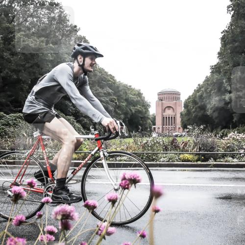 13.09.2026 - Stadtparktriathlon H.Heesch http://msf.ph/oto/10290460 13.09.2026 13:02:08 Radfahren 1217, 1373, 1411, 1425 meine-sportfotos.de