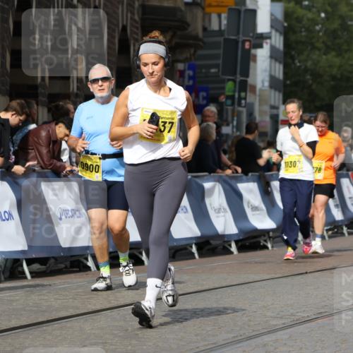 13.09.2026 - 21. swb-Marathon Bremen Strokosch-Dieckow http://msf.ph/oto/10290469 13.09.2026 11:15:50 Ziel 10606, 11504, 10474, 10665, 11217, 11549, 11613, 11940, 12046, 12306 meine-sportfotos.de