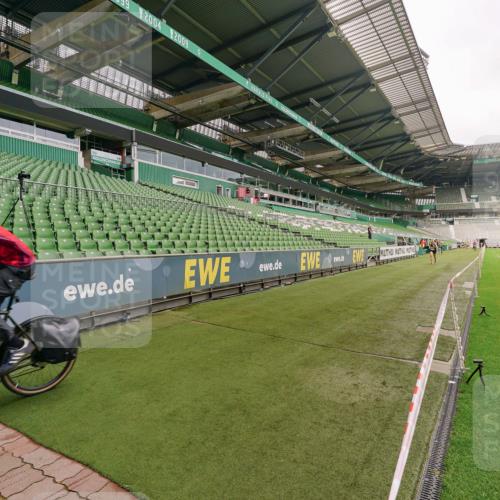 13.09.2026 - 21. swb-Marathon Bremen Michael Burmester http://msf.ph/oto/10290482 13.09.2026 10:17:45 Laufen im Stadion 10597, 12272, 12457, 12458, 13501, 13504, 13510, 13515, 13517, 13522, 13536, 13542, 13543, 13547, 13554, 13561, 13567, 13569, 13571, 13572, 13576, 13579, 13582, 13602, 13603, 13604, 13623, 13630, 13635, 13643 meine-sportfotos.de