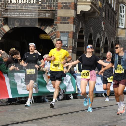 13.09.2026 - 21. swb-Marathon Bremen Strokosch-Dieckow http://msf.ph/oto/10290486 13.09.2026 10:45:39 Ziel 10143, 10318, 10398, 10866, 11020, 11232, 11396, 11478, 11695, 11835, 12054, 12475, 12534, 10436, 10464, 10987, 11015, 11063, 11279, 11559, 11762, 11845, 12033, 12069, 12087, 13595 meine-sportfotos.de