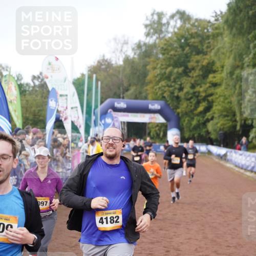 13.09.2026 - Airport Race Dennis Weichert http://msf.ph/oto/10290488 13.09.2026 10:31:39 Ziel 4182, 5052, 5097, 5109, 5275, 5383, 5460 meine-sportfotos.de