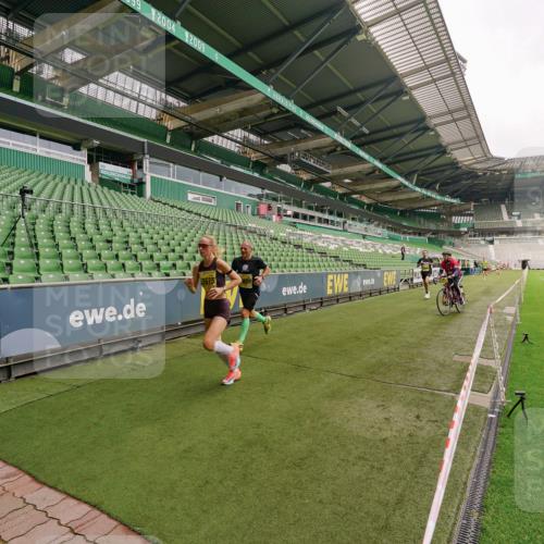 13.09.2026 - 21. swb-Marathon Bremen Michael Burmester http://msf.ph/oto/10290497 13.09.2026 10:18:00 Laufen im Stadion 12457, 12458, 13501, 13504, 13510, 13517, 13522, 13533, 13536, 13542, 13543, 13554, 13561, 13564, 13569, 13571, 13572, 13573, 13576, 13579, 13582, 13602, 13603, 13604, 13623, 13630, 13632, 13638, 13639, 13643, 13525 meine-sportfotos.de