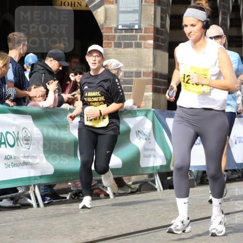 13.09.2026 - 21. swb-Marathon Bremen Strokosch-Dieckow http://msf.ph/oto/10290501 13.09.2026 11:15:51 Ziel 10606, 11504, 10474, 10665, 11217, 11549, 11613, 11940, 12046, 12306 meine-sportfotos.de