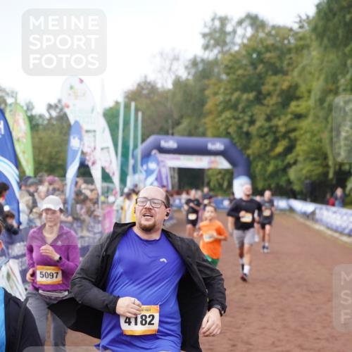 13.09.2026 - Airport Race Dennis Weichert http://msf.ph/oto/10290504 13.09.2026 10:31:39 Ziel 4182, 5052, 5097, 5109, 5275, 5383, 5460 meine-sportfotos.de