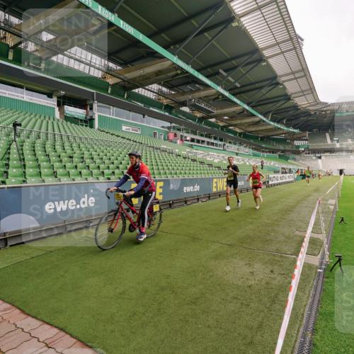 13.09.2026 - 21. swb-Marathon Bremen Michael Burmester http://msf.ph/oto/10290514 13.09.2026 10:18:02 Laufen im Stadion 12457, 12458, 13504, 13510, 13517, 13522, 13533, 13536, 13542, 13543, 13554, 13561, 13564, 13569, 13571, 13572, 13573, 13576, 13579, 13582, 13602, 13603, 13604, 13623, 13630, 13632, 13638, 13639, 13643, 13525 meine-sportfotos.de