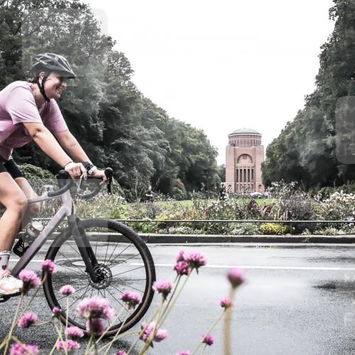 13.09.2026 - Stadtparktriathlon H.Heesch http://msf.ph/oto/10290534 13.09.2026 13:02:29 Radfahren 1334, 1363 meine-sportfotos.de