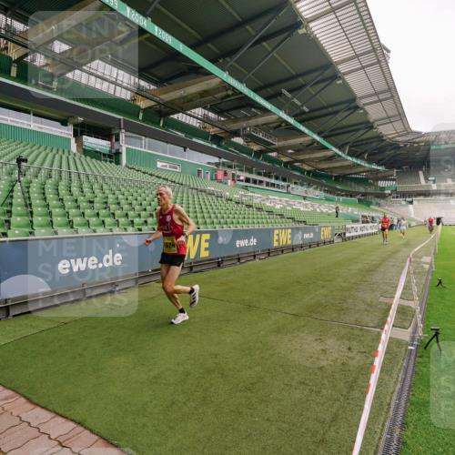 13.09.2026 - 21. swb-Marathon Bremen Michael Burmester http://msf.ph/oto/10290550 13.09.2026 10:18:18 Laufen im Stadion 11652, 12457, 12458, 13504, 13510, 13522, 13533, 13534, 13536, 13542, 13543, 13550, 13554, 13561, 13564, 13569, 13571, 13572, 13573, 13576, 13579, 13581, 13582, 13599, 13602, 13603, 13604, 13618, 13622, 13623, 13630, 13632, 13638, 13639, 13643, 13525, 13627 meine-sportfotos.de
