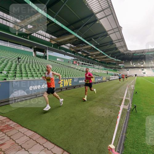 13.09.2026 - 21. swb-Marathon Bremen Michael Burmester http://msf.ph/oto/10290639 13.09.2026 10:19:24 Laufen im Stadion 10366, 10475, 11197, 11418, 11481, 11652, 12358, 12457, 13530, 13533, 13534, 13536, 13541, 13543, 13550, 13554, 13560, 13564, 13571, 13572, 13573, 13581, 13582, 13599, 13601, 13602, 13610, 13618, 13622, 13632, 13638, 13639, 13643, 10597, 12272, 13501, 13515, 13525, 13547, 13567, 13627, 13635 meine-sportfotos.de