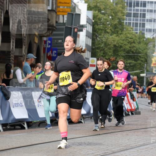 13.09.2026 - 21. swb-Marathon Bremen Strokosch-Dieckow http://msf.ph/oto/10290655 13.09.2026 11:16:02 Ziel 10572, 10900, 11307, 11504, 11778, 11897, 12137, 11026, 11081, 11139, 11181, 11200, 11264, 11385, 11448, 11573, 11768, 12151, 12539, 13508 meine-sportfotos.de