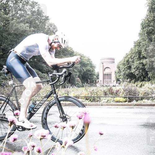 13.09.2026 - Stadtparktriathlon H.Heesch http://msf.ph/oto/10290669 13.09.2026 11:55:40 Radfahren 873, 892 meine-sportfotos.de