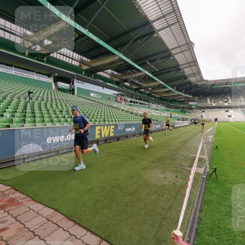 13.09.2026 - 21. swb-Marathon Bremen Michael Burmester http://msf.ph/oto/10290692 13.09.2026 10:19:37 Laufen im Stadion 10366, 10475, 10994, 11176, 11197, 11418, 11481, 11512, 11652, 12358, 12413, 13505, 13530, 13533, 13534, 13536, 13540, 13541, 13543, 13550, 13558, 13560, 13564, 13573, 13581, 13582, 13588, 13599, 13601, 13605, 13610, 13618, 13622, 13632, 13633, 13638, 13639, 13643, 10597, 12272, 13501, 13515, 13517, 13525, 13542, 13547, 13567, 13579, 13623, 13627, 13635 meine-sportfotos.de