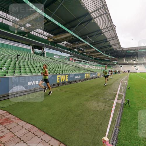 13.09.2026 - 21. swb-Marathon Bremen Michael Burmester http://msf.ph/oto/10290699 13.09.2026 10:19:39 Laufen im Stadion 10366, 10475, 10994, 11176, 11197, 11418, 11481, 11512, 11652, 12358, 12413, 13505, 13530, 13533, 13534, 13536, 13540, 13541, 13543, 13550, 13558, 13560, 13564, 13573, 13581, 13582, 13588, 13599, 13601, 13605, 13610, 13618, 13622, 13632, 13633, 13638, 13639, 13643, 10597, 12272, 13501, 13510, 13515, 13517, 13525, 13542, 13547, 13567, 13579, 13623, 13627, 13635 meine-sportfotos.de