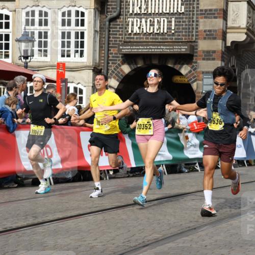 13.09.2026 - 21. swb-Marathon Bremen Strokosch-Dieckow http://msf.ph/oto/10290708 13.09.2026 10:45:41 Ziel 10143, 10318, 10352, 10398, 10536, 10866, 11020, 11088, 11209, 11232, 11396, 11478, 11695, 11749, 11835, 12054, 12475, 12534, 10436, 10464, 10987, 11015, 11279, 11762, 12033, 12069, 12556, 12557, 13595 meine-sportfotos.de