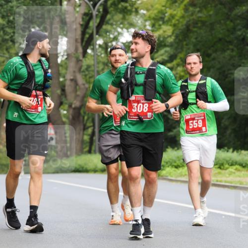 13.09.2026 - 21. swb-Marathon Bremen TobiasT http://msf.ph/oto/10290715 13.09.2026 12:32:18 Laufen 8577, 21, 308, 21, 559 meine-sportfotos.de