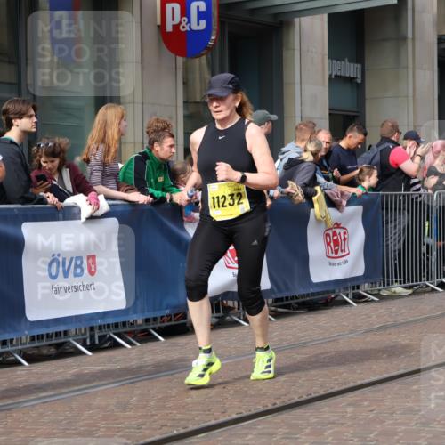 13.09.2026 - 21. swb-Marathon Bremen Strokosch-Dieckow http://msf.ph/oto/10290719 13.09.2026 10:45:22 Ziel 10318, 10352, 10464, 10536, 10541, 10583, 10987, 11015, 11063, 11088, 11209, 11232, 11279, 11559, 11749, 11762, 11845, 12033, 12069, 12087, 12290, 12355, 13532, 13595, 13628, 10096, 10143, 10214, 10318, 10398, 10866, 11020, 11396, 11478, 11695, 11835, 12054, 12475, 12534, 13591 meine-sportfotos.de