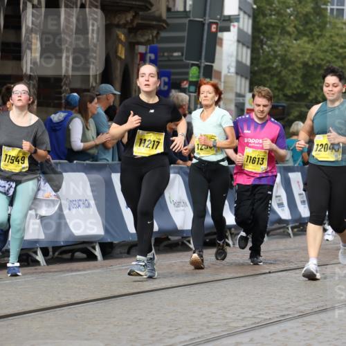 13.09.2026 - 21. swb-Marathon Bremen Strokosch-Dieckow http://msf.ph/oto/10290726 13.09.2026 11:16:04 Ziel 10572, 10900, 11307, 11504, 11778, 11897, 11940, 12137, 11026, 11081, 11139, 11181, 11200, 11264, 11385, 11448, 11573, 11768, 12151, 12539, 13508 meine-sportfotos.de