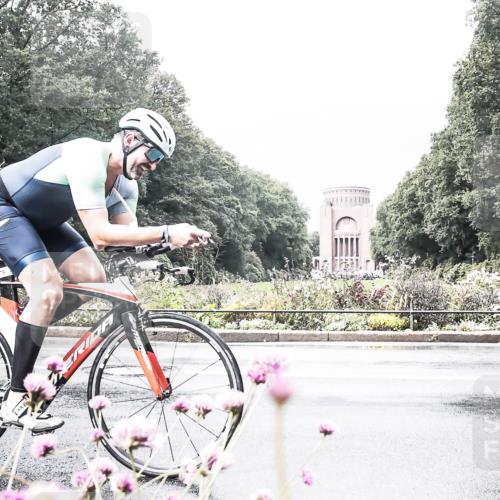 13.09.2026 - Stadtparktriathlon H.Heesch http://msf.ph/oto/10290740 13.09.2026 11:56:20 Radfahren 858, 879, 990 meine-sportfotos.de