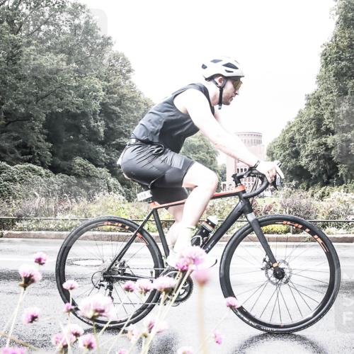 13.09.2026 - Stadtparktriathlon H.Heesch http://msf.ph/oto/10290753 13.09.2026 11:56:24 Radfahren 842, 858, 879, 919, 990 meine-sportfotos.de