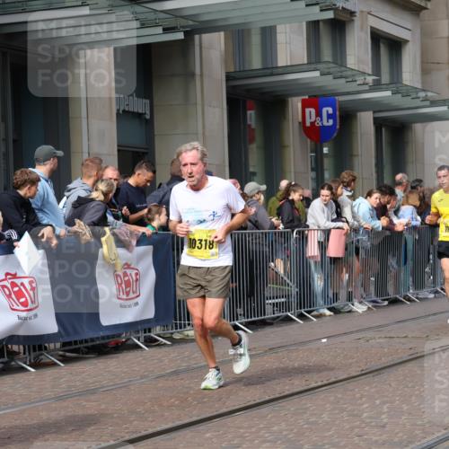 13.09.2026 - 21. swb-Marathon Bremen Strokosch-Dieckow http://msf.ph/oto/10290759 13.09.2026 10:45:23 Ziel 10352, 10464, 10536, 10541, 10583, 10987, 11015, 11063, 11088, 11209, 11232, 11279, 11559, 11749, 11762, 11845, 12033, 12069, 12087, 12290, 12355, 13532, 13595, 13628, 10096, 10143, 10214, 10318, 10398, 10866, 11020, 11232, 11396, 11478, 11695, 11835, 12054, 12475, 12534, 13591 meine-sportfotos.de