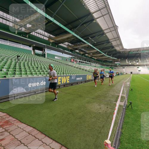 13.09.2026 - 21. swb-Marathon Bremen Michael Burmester http://msf.ph/oto/10290765 13.09.2026 10:19:57 Laufen im Stadion 10261, 10262, 10366, 10475, 10818, 10994, 11067, 11068, 11176, 11197, 11418, 11481, 11512, 11652, 11964, 12324, 12358, 12413, 12540, 13505, 13530, 13533, 13534, 13540, 13541, 13550, 13558, 13560, 13564, 13573, 13581, 13583, 13588, 13590, 13599, 13601, 13605, 13610, 13618, 13619, 13622, 13632, 13633, 13637, 13638, 13639, 10597, 12272, 13501, 13510, 13515, 13517, 13542, 13547, 13567, 13579, 13623, 13627, 13635 meine-sportfotos.de